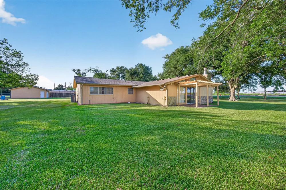 14438 Highway 36 Needville, TX 77461