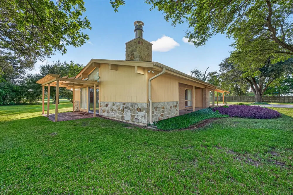 14438 Highway 36 Needville, TX 77461