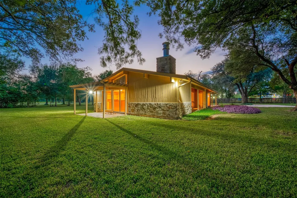 14438 Highway 36 Needville, TX 77461