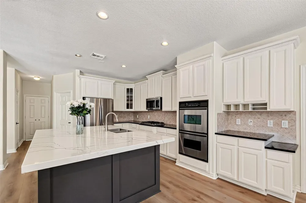 45 Marquise Oaks Place Place The Woodlands, TX 77382