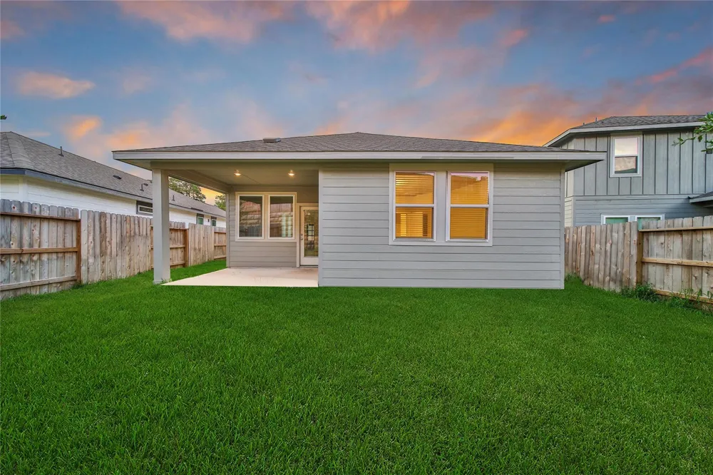 6609 Lahna Oak Drive Conroe, TX 77304
