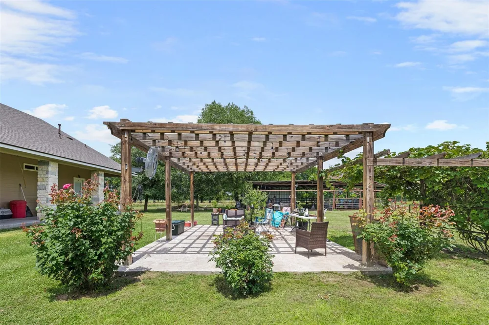 476 Lcr 640 Groesbeck, TX 76642