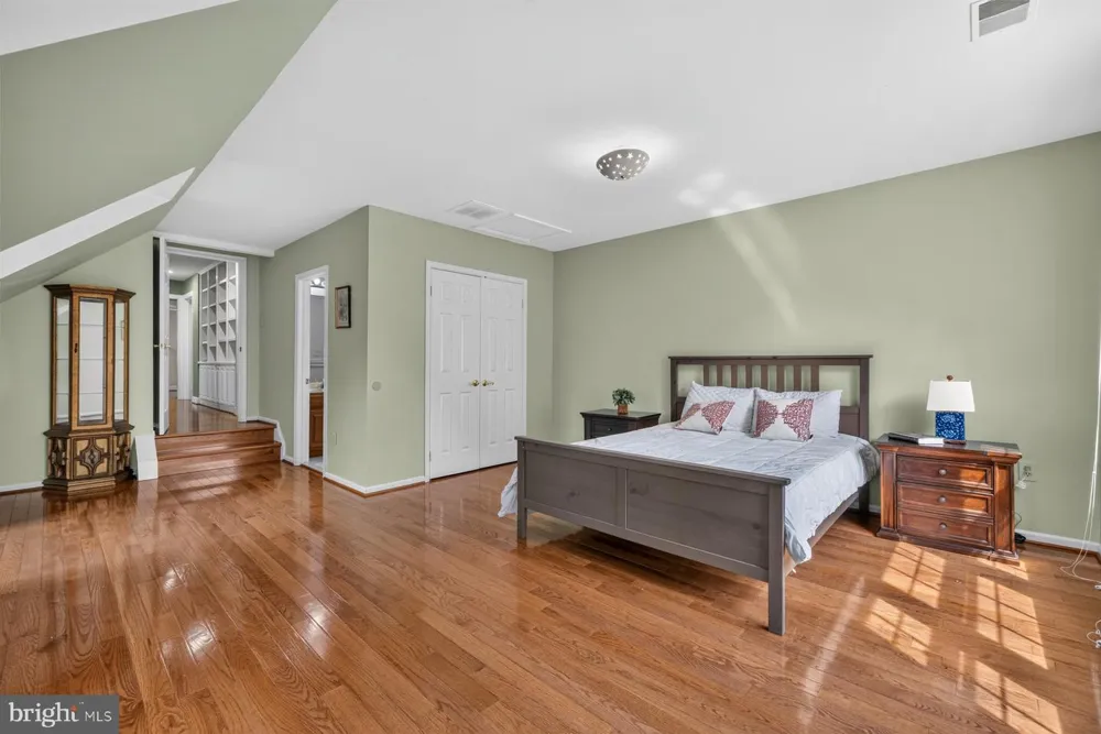 10117 MEYER POINT TERRACE Potomac, MD 20854