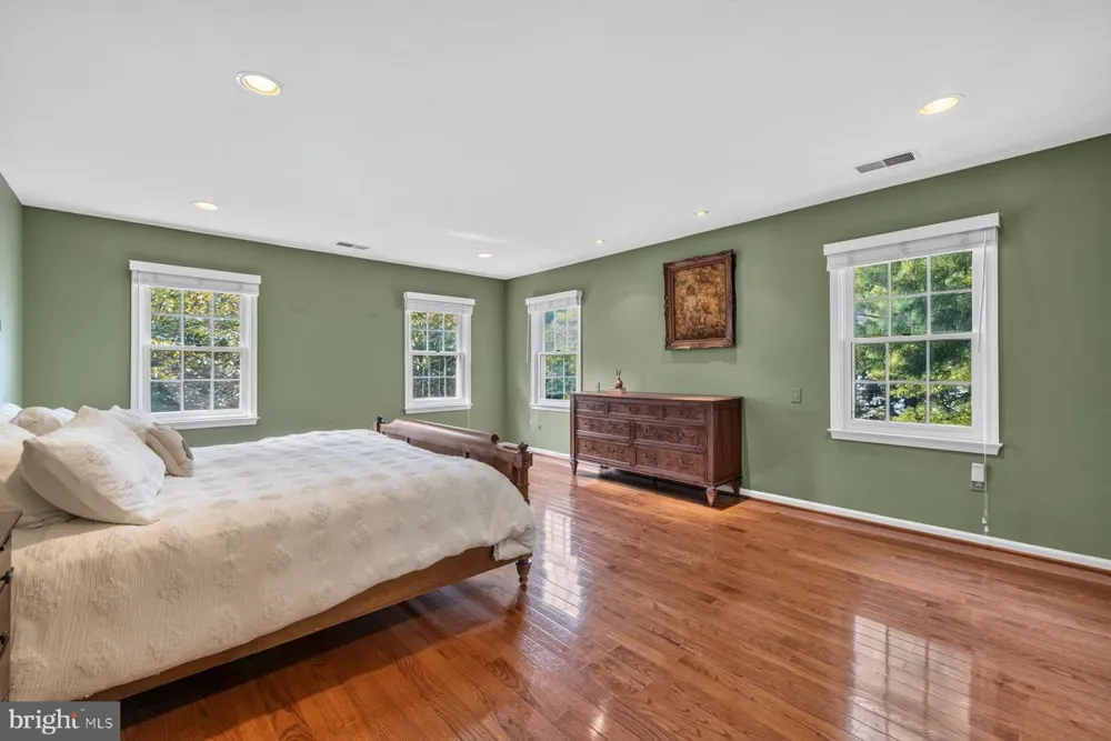 10117 MEYER POINT TERRACE Potomac, MD 20854