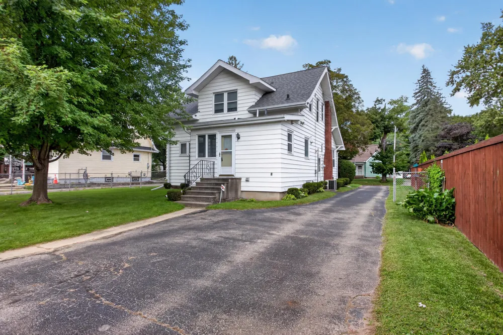 403 S Wisner Street Jackson, MI 49203