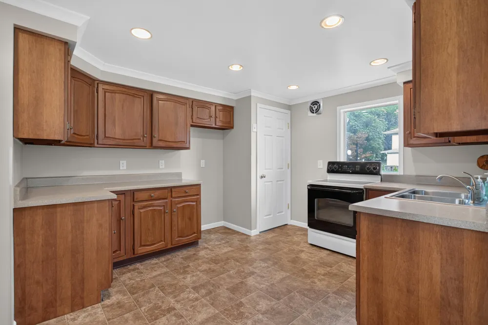 403 S Wisner Street Jackson, MI 49203