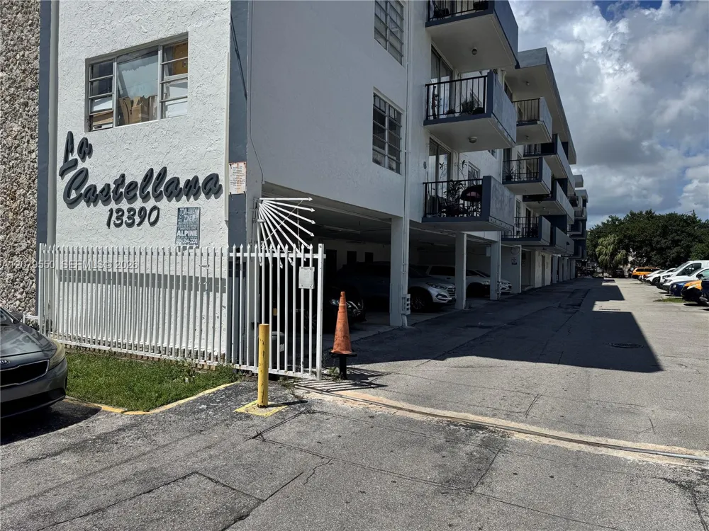 13390 NE 7th Ave #214 North Miami, FL 33161