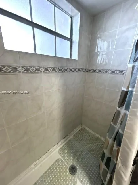 Address Not Shown Lauderdale Lakes, FL 33319