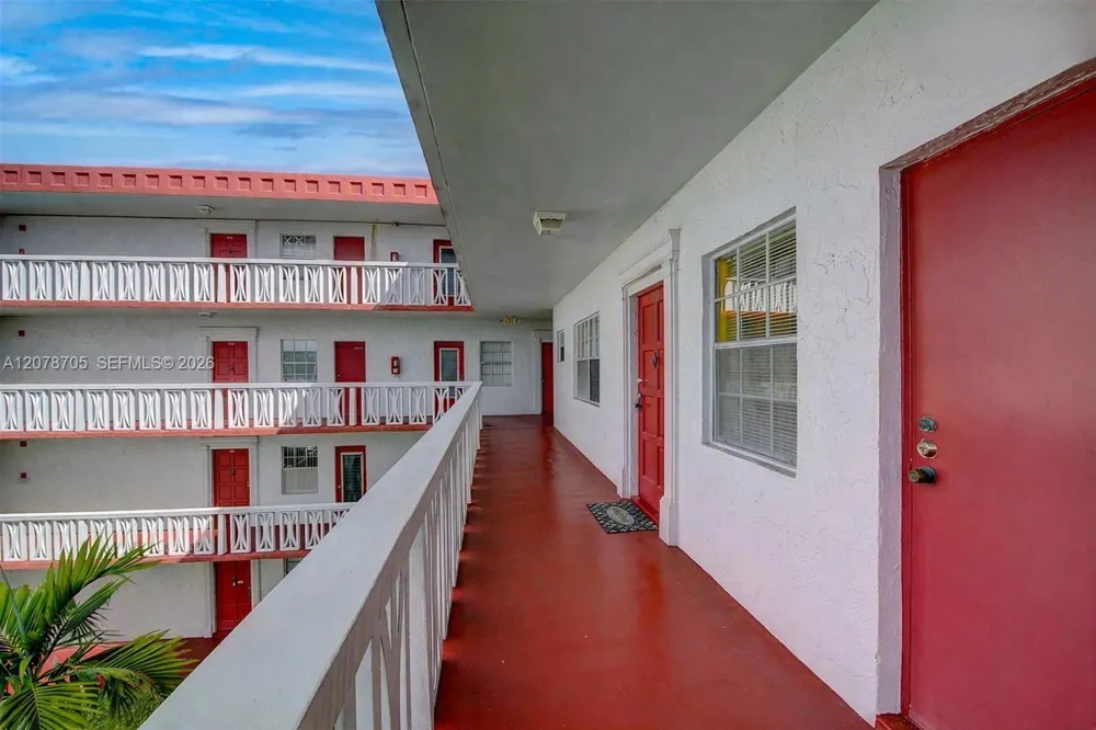 Address Not Shown Lauderdale Lakes, FL 33319