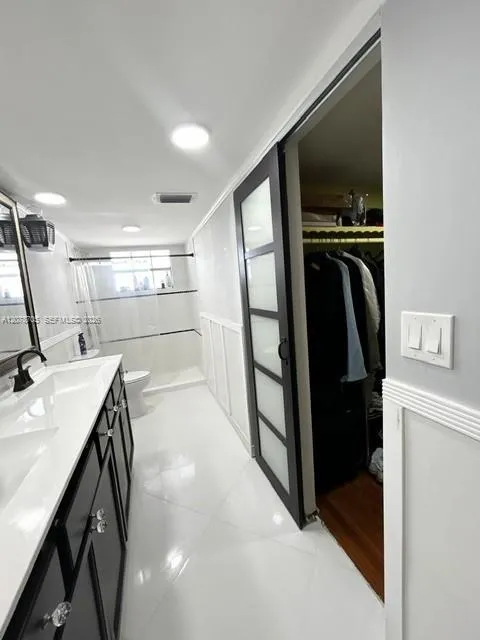 Address Not Shown Lauderdale Lakes, FL 33319