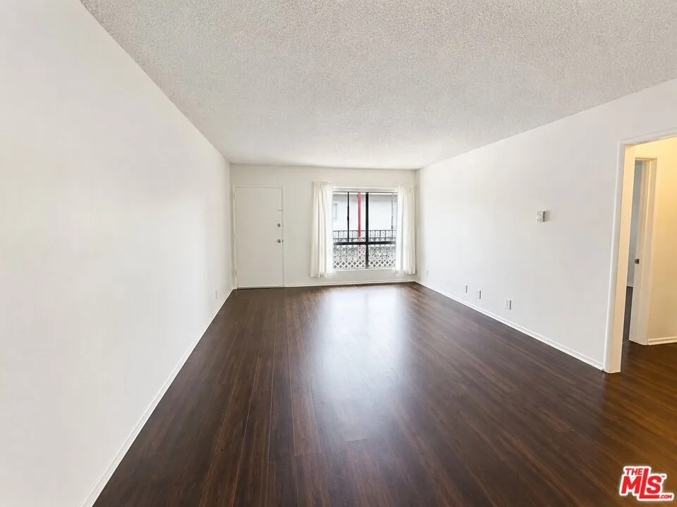 1208 W Adams Boulevard #9 Los Angeles, CA 90007