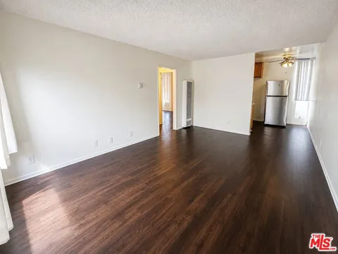 1208 W Adams Boulevard #9