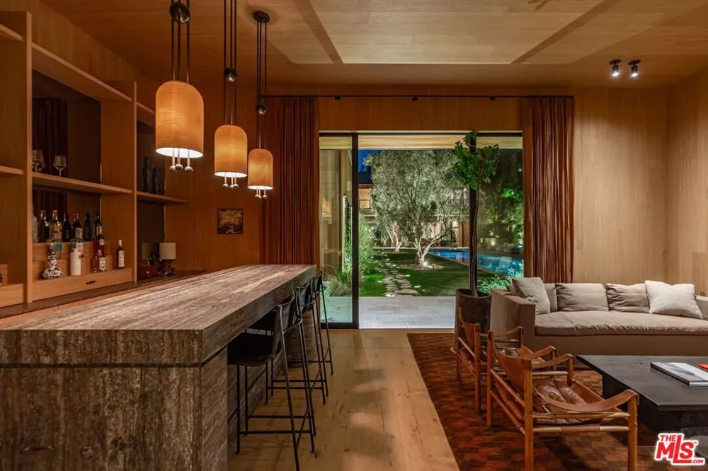 3405 Fryman Road Studio City, CA 91604