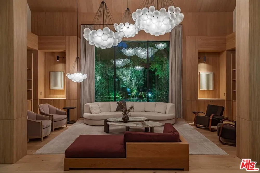 3405 Fryman Road Studio City, CA 91604
