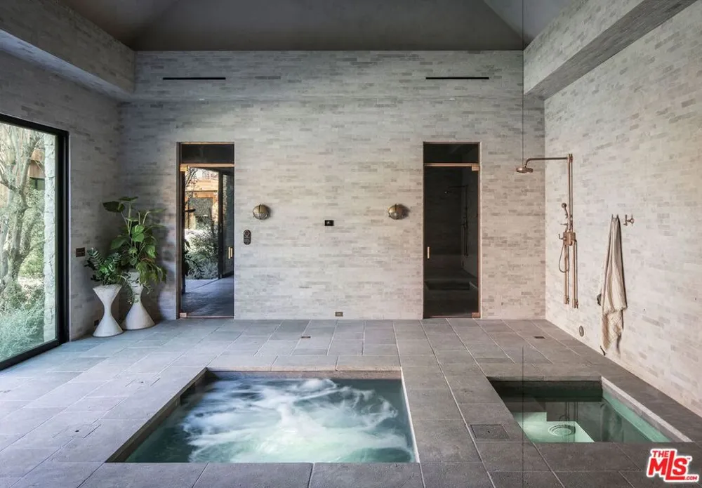 3405 Fryman Road Studio City, CA 91604