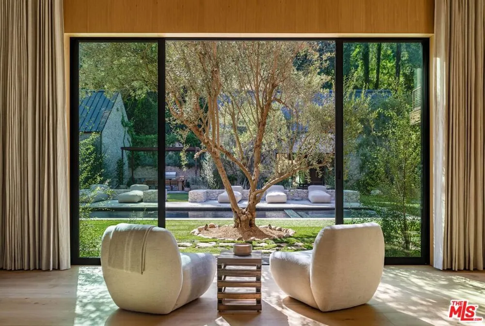 3405 Fryman Road Studio City, CA 91604