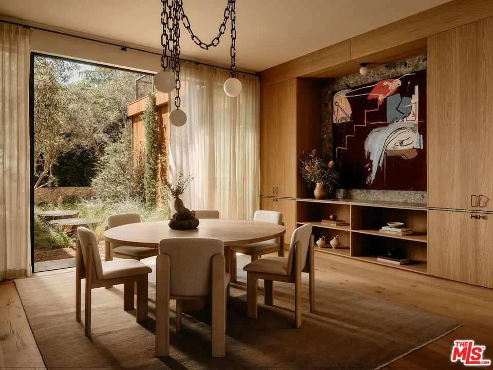 3405 Fryman Road Studio City, CA 91604