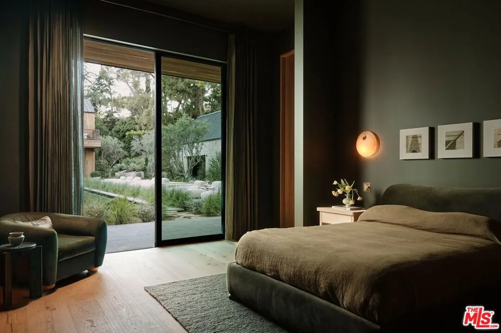 3405 Fryman Road Studio City, CA 91604