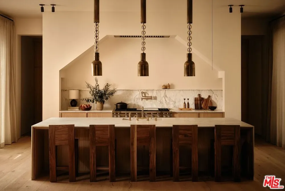 3405 Fryman Road Studio City, CA 91604