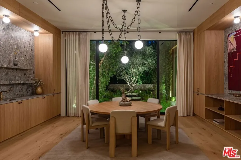 3405 Fryman Road Studio City, CA 91604