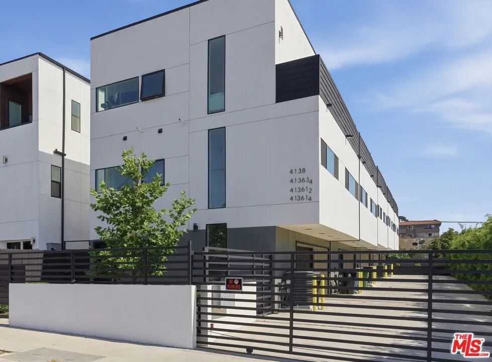 4136 Normal Avenue Los Angeles, CA 90029