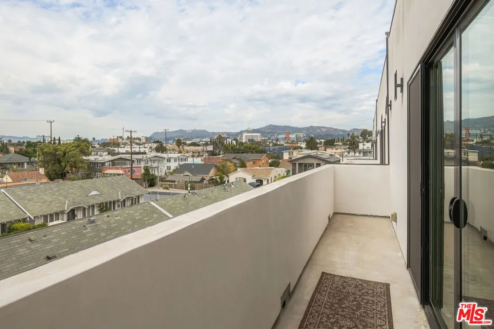 4136 Normal Avenue Los Angeles, CA 90029