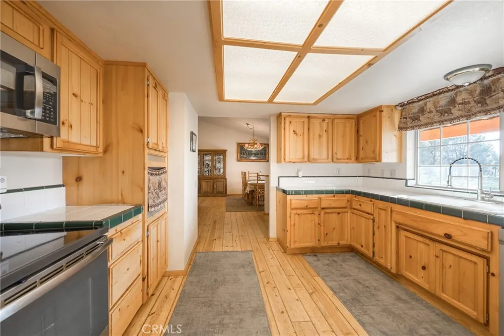 46531 Arastre Big Bear City, CA 92314
