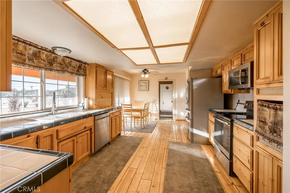 46531 Arastre Big Bear City, CA 92314