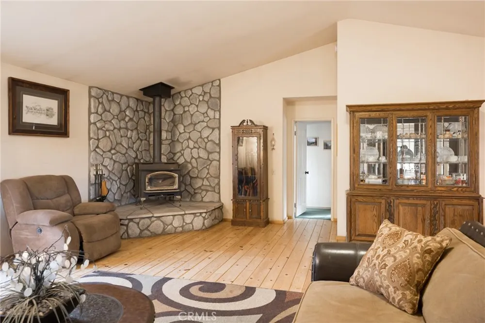 46531 Arastre Big Bear City, CA 92314
