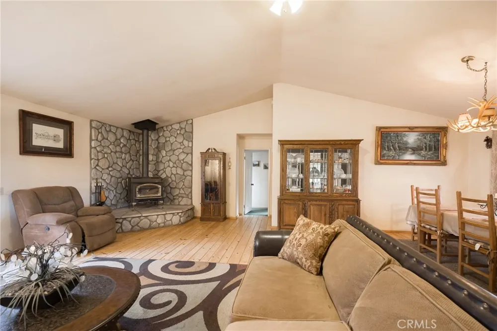 46531 Arastre Big Bear City, CA 92314