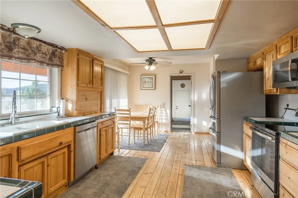 46531 Arastre Big Bear City, CA 92314