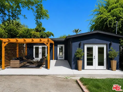 885 Montecito Drive