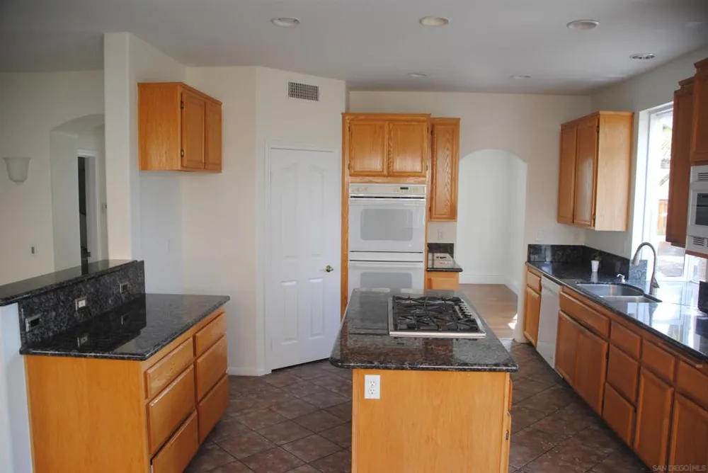 5285 Milton Carlsbad, CA 92008