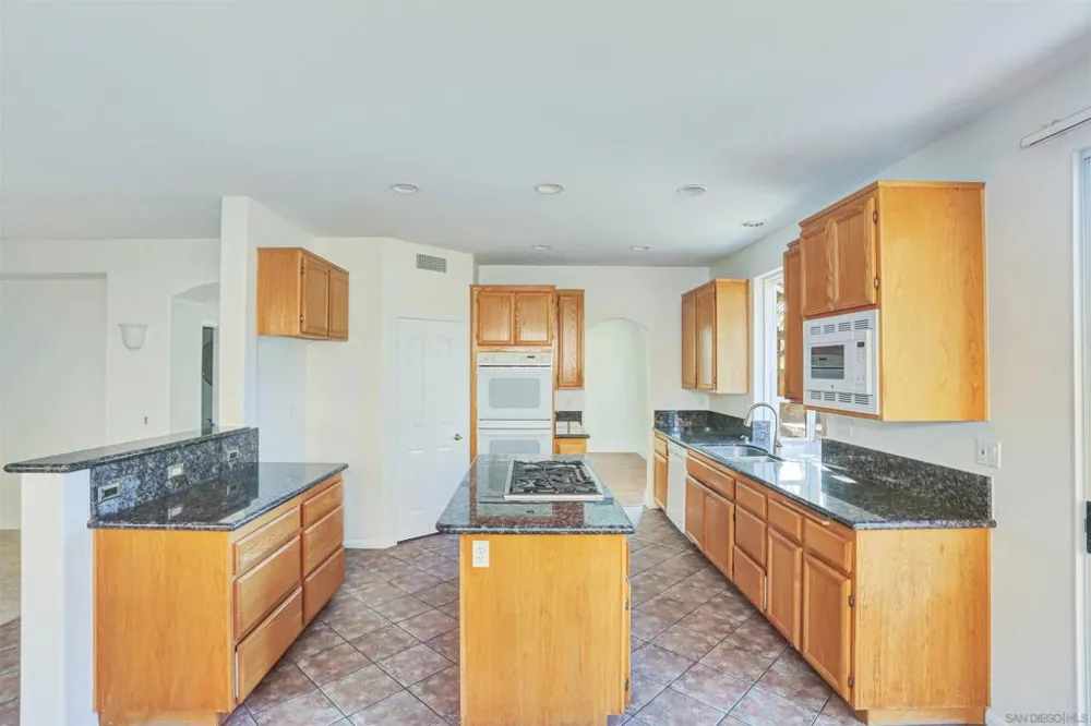 5285 Milton Carlsbad, CA 92008