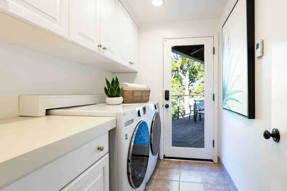 40 Hillbrook Drive Portola Valley, CA 94028