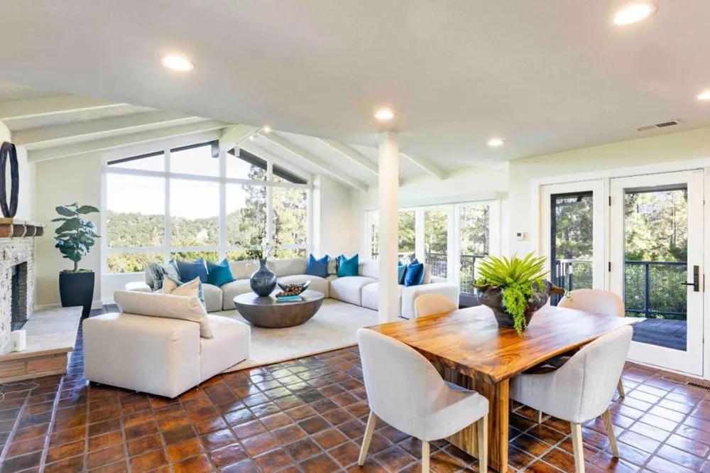 40 Hillbrook Drive Portola Valley, CA 94028