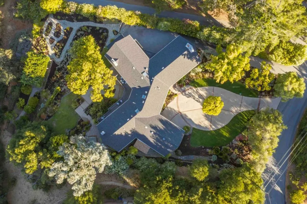 40 Hillbrook Drive Portola Valley, CA 94028