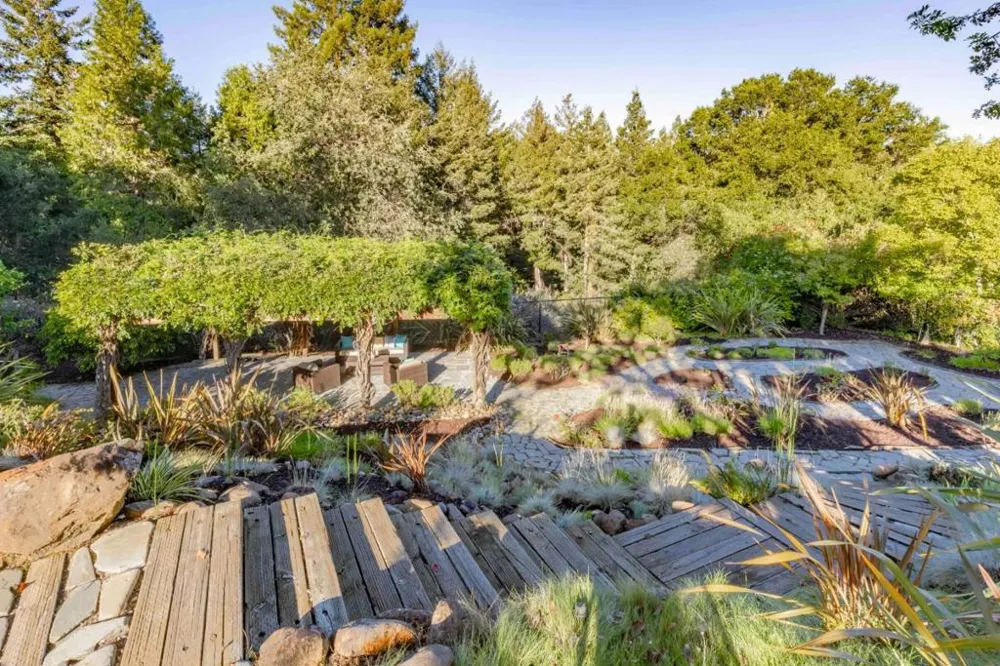 40 Hillbrook Drive Portola Valley, CA 94028