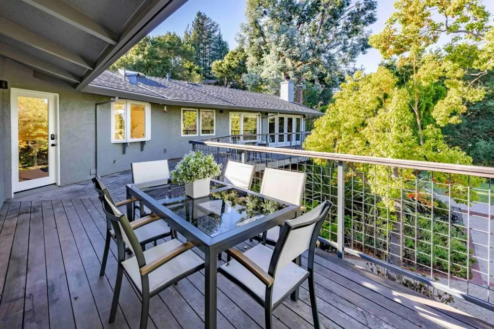 40 Hillbrook Drive Portola Valley, CA 94028