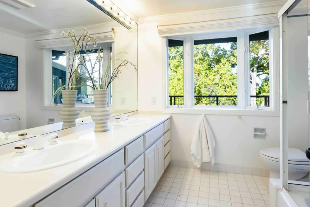40 Hillbrook Drive Portola Valley, CA 94028