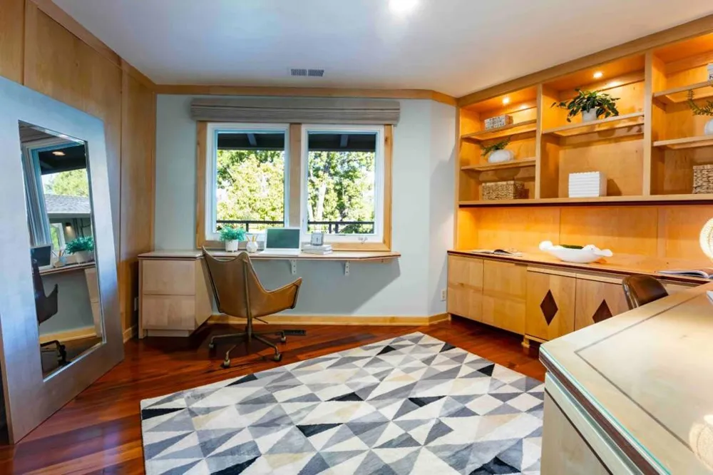 40 Hillbrook Drive Portola Valley, CA 94028