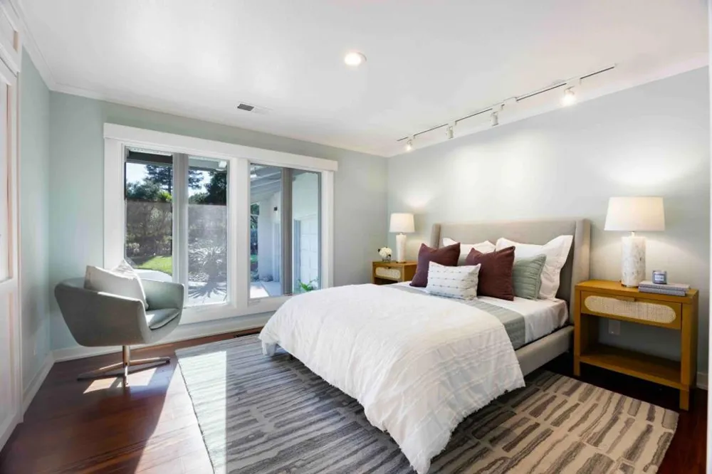 40 Hillbrook Drive Portola Valley, CA 94028