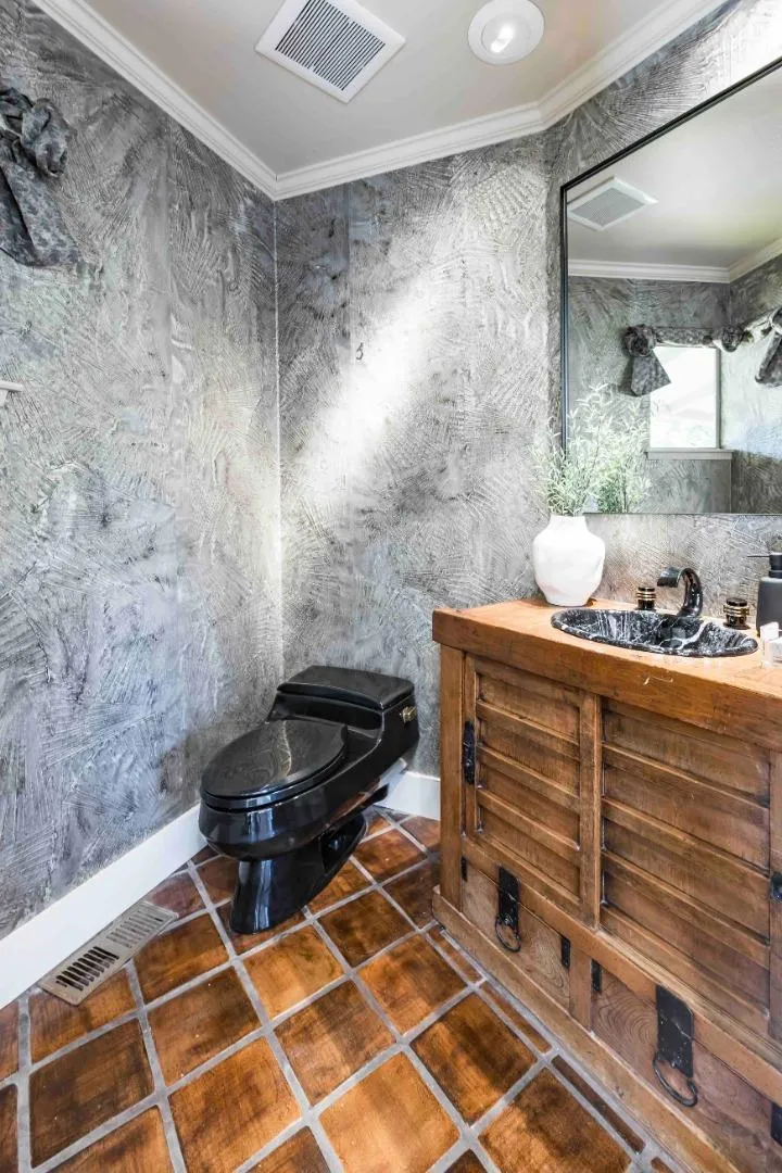 40 Hillbrook Drive Portola Valley, CA 94028