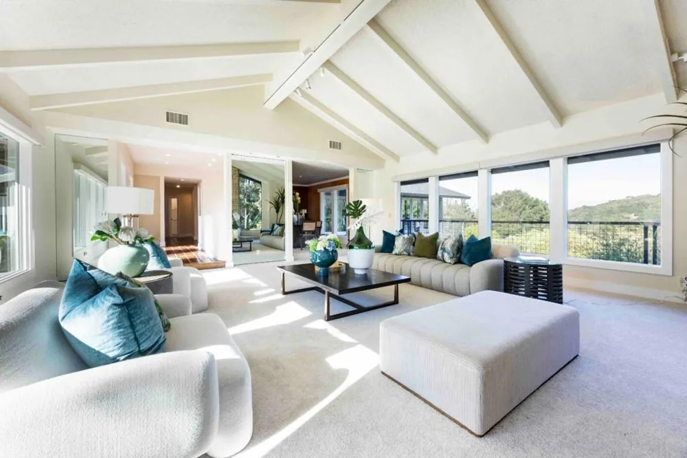 40 Hillbrook Drive Portola Valley, CA 94028
