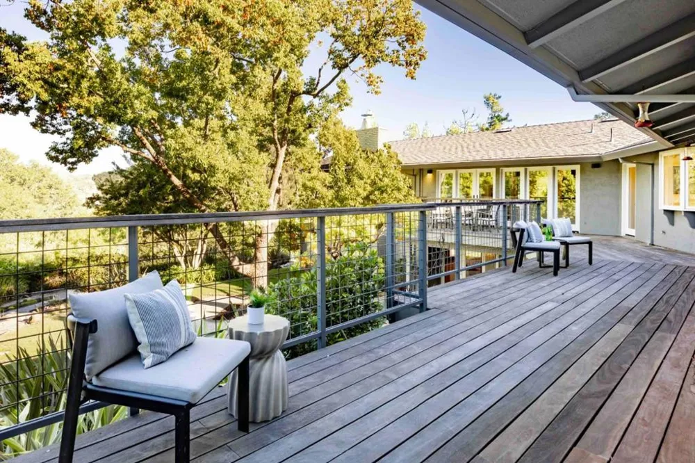 40 Hillbrook Drive Portola Valley, CA 94028