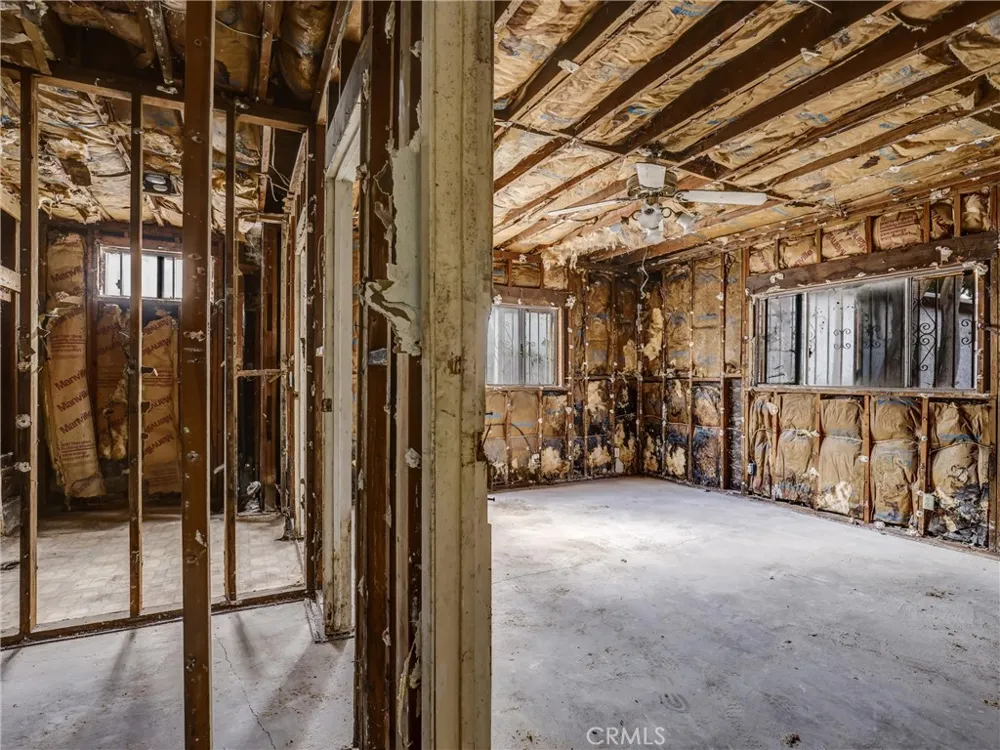 807 E Laurel Compton, CA 90221
