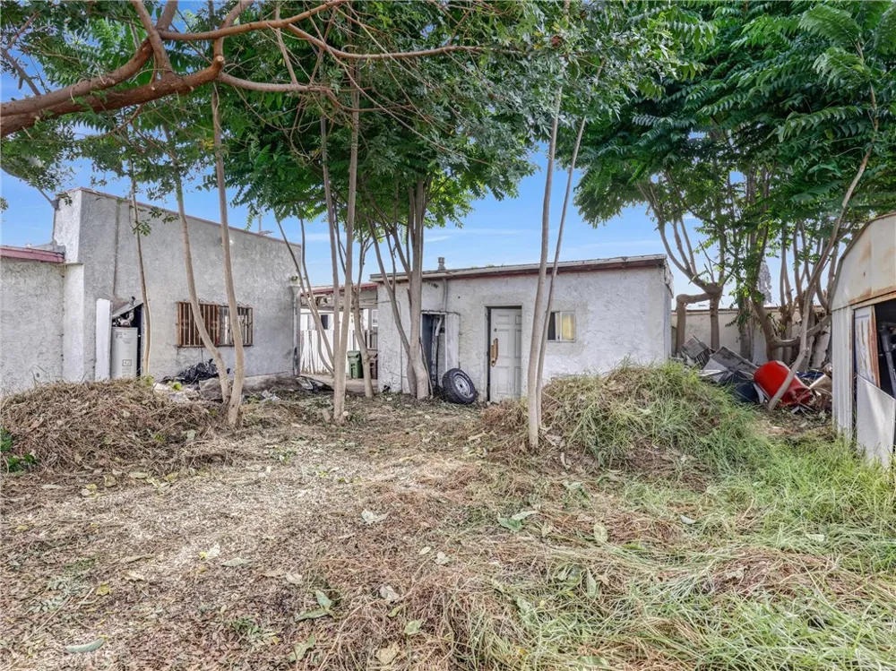 807 E Laurel Compton, CA 90221