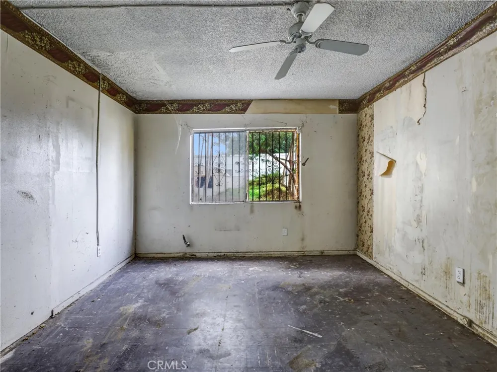 807 E Laurel Compton, CA 90221