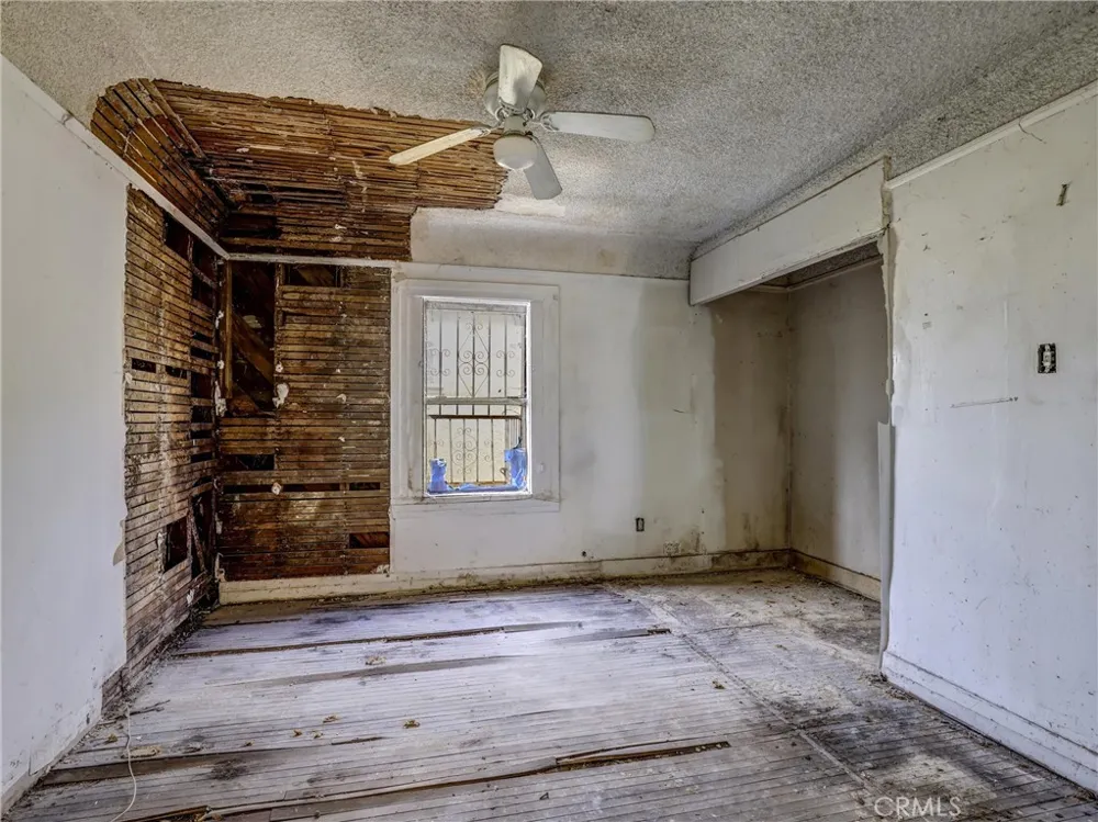 807 E Laurel Compton, CA 90221