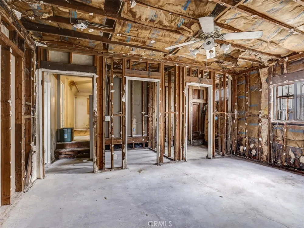 807 E Laurel Compton, CA 90221